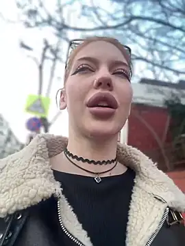 JeanGraay online show from December 2025 12:56:01 PM