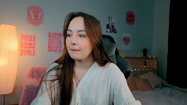 fallin lovee online show from February 2026 07:40:01 PM