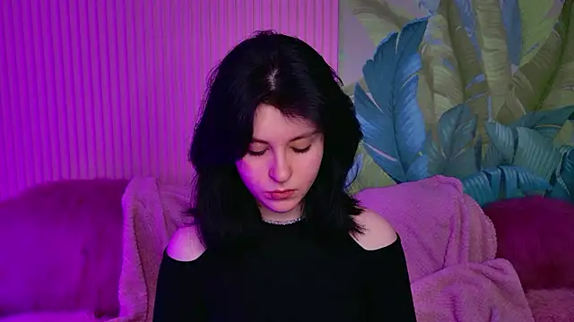 Milana Cold online show from January 2026 08:47:01 PM