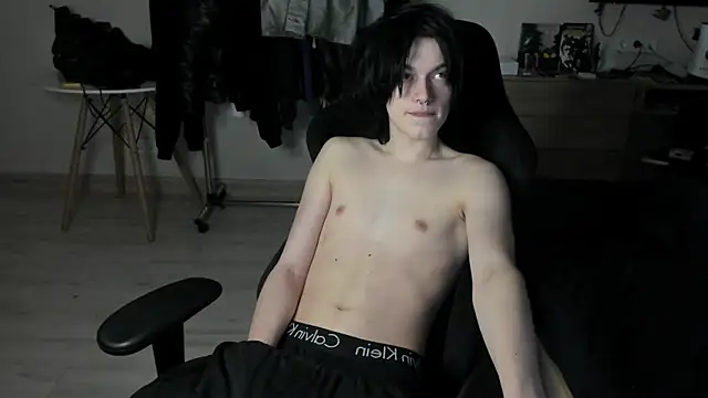 Snapshot of JohnGaliano chatting on May 2026 09:43:01 PM JohnGaliano online show from May 2026 09:43:01 PM