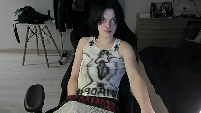 Snapshot of JohnGaliano chatting on June 2026 08:48:02 PM JohnGaliano online show from June 2026 08:48:02 PM