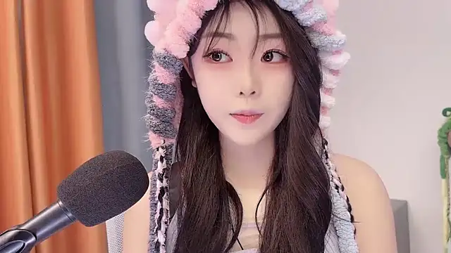 smalldaisy online show from February 2026 02:16:02 AM