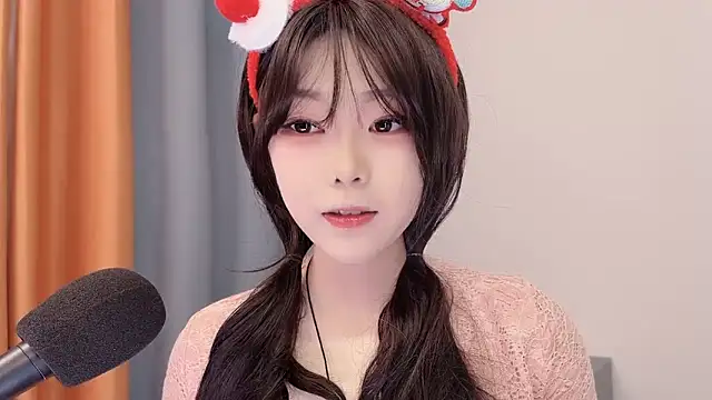 smalldaisy online show from February 2026 02:15:02 AM