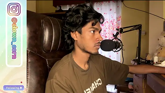 Snapshot of tooexpensive chatting on February 2026 01:48:01 AM tooexpensive online show from February 2026 01:48:01 AM