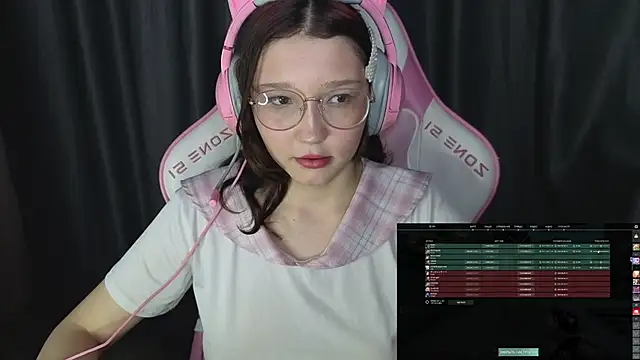 Pink-Aura- online show from January 2026 06:20:01 PM