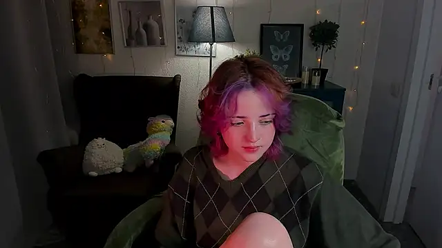 Snapshot of SarahShelby chatting on April 2026 11:20:02 PM SarahShelby online show from April 2026 11:20:02 PM