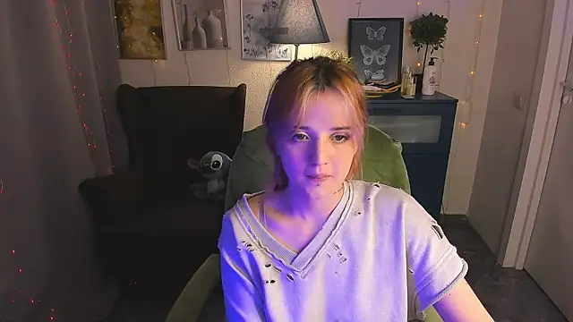 Snapshot of SarahShelby chatting on June 2026 10:05:02 PM SarahShelby online show from June 2026 10:05:02 PM