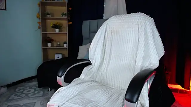 Kitty Astral online show from January 2026 08:01:02 PM