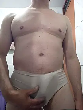 Snapshot of chico-en-tanga chatting on April 2026 05:03:01 AM chico-en-tanga online show from April 2026 05:03:01 AM