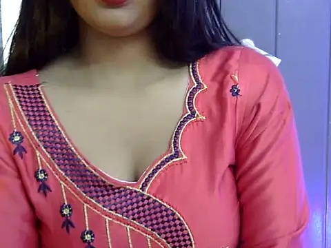 cute Dirty Diva online show from December 2025 05:25:02 AM