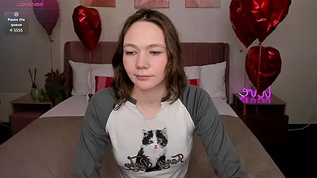 Snapshot of NovaEva_ chatting on February 2026 12:10:01 AM NovaEva online show from February 2026 12:10:01 AM