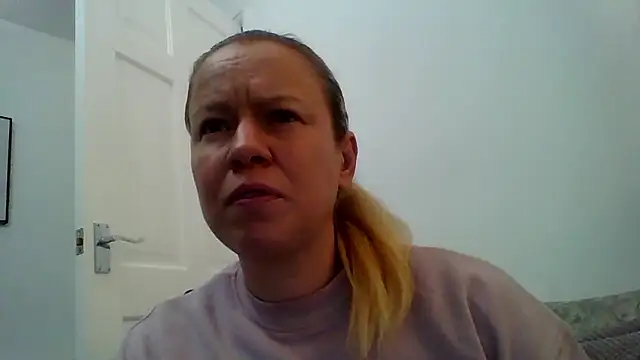 jennyblondeuk online show from January 2026 08:54:02 PM