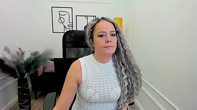 SamanthaReider online show from January 2026 11:27:02 AM