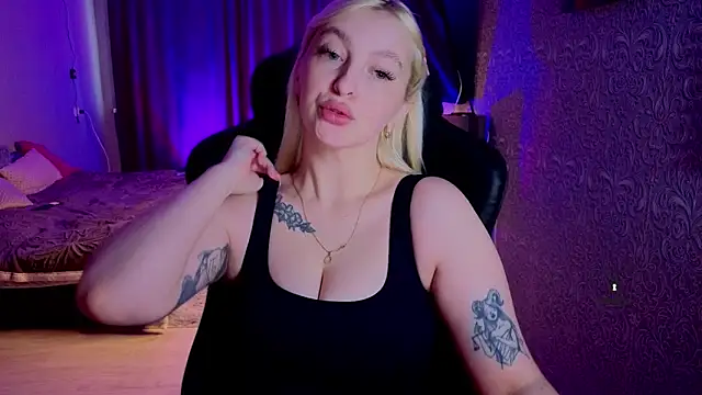 Snapshot of Eva_Vibe_ chatting on May 2026 04:09:02 AM Eva Vibe online show from May 2026 04:09:02 AM