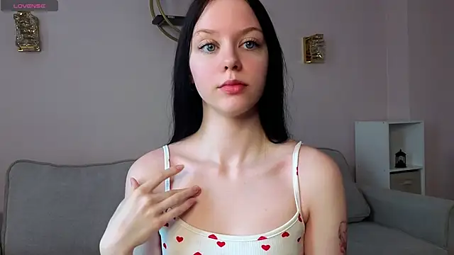 Snapshot of ElmiraShivley chatting on February 2026 03:46:02 AM ElmiraShivley online show from February 2026 03:46:02 AM