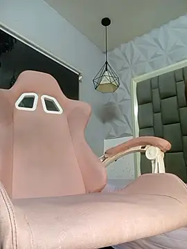 saack z online show from February 2026 05:19:02 AM