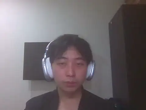 Snapshot of AJIJI1010 chatting on December 2025 06:49:02 PM AJIJI1010 online show from December 2025 06:49:02 PM