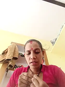 Snapshot of Karishma_singh chatting on February 2026 08:33:01 AM Karishma singh online show from February 2026 08:33:01 AM