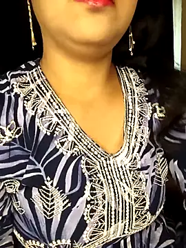 Snapshot of Deshi_bhabhi143 chatting on February 2026 06:43:02 AM Deshi bhabhi143 online show from February 2026 06:43:02 AM