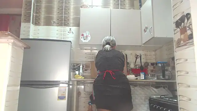 Snapshot of RebeccaDarling chatting on June 2026 05:12:01 AM RebeccaDarling online show from June 2026 05:12:01 AM