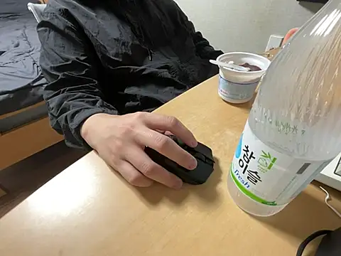 koreanbottom03 online show from January 2026 10:42:01 AM