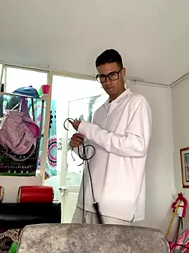 Snapshot of Latin_Paisa_Boy chatting on January 2026 08:03:01 PM Latin Paisa Boy online show from January 2026 08:03:01 PM