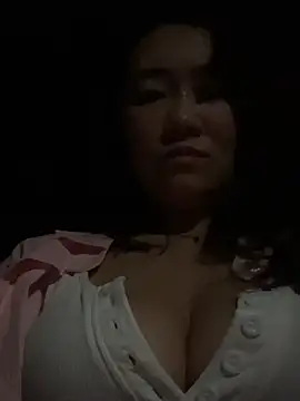 Snapshot of Molly-xiao chatting on May 2026 02:45:01 PM Molly-xiao online show from May 2026 02:45:01 PM