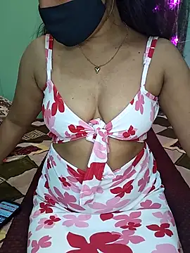 Snapshot of Saumyy chatting on February 2026 06:18:01 PM Saumyy online show from February 2026 06:18:01 PM