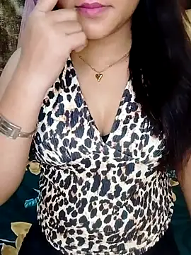 Saumyy online show from April 2026 09:41:02 PM