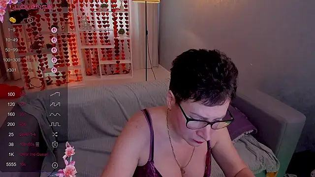 Snapshot of JennyMons chatting on February 2026 08:42:01 AM JennyMons online show from February 2026 08:42:01 AM