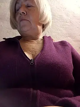 KlaudiaDarling online show from January 2026 07:37:02 PM