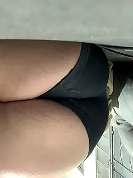 Loirinhaseexy01 online show from January 2026 05:16:02 PM