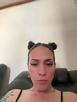 donatella07 online show from January 2026 06:02:02 PM