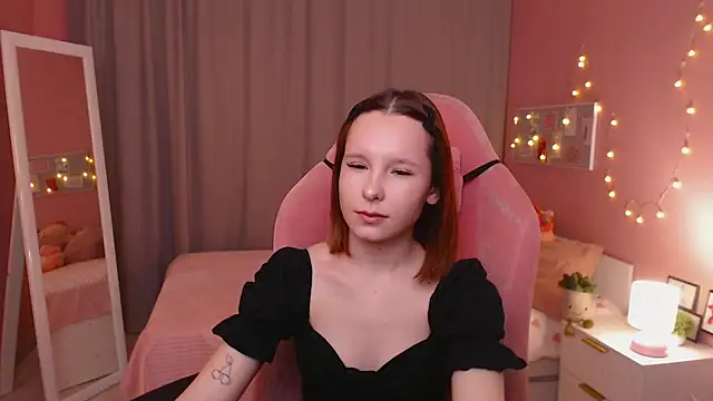 Snapshot of Haya_Harareet chatting on January 2026 01:10:02 AM Haya Harareet online show from January 2026 01:10:02 AM