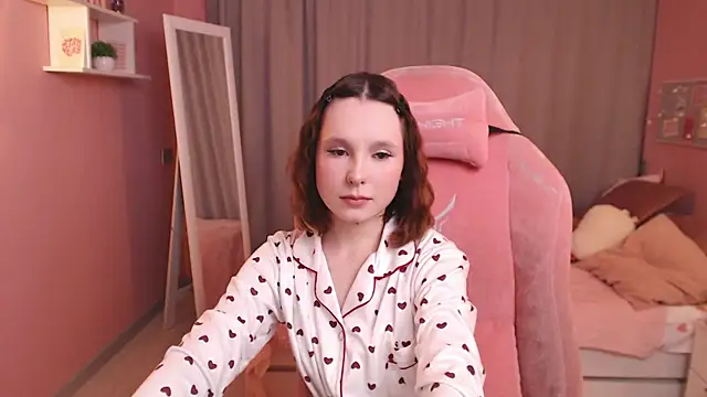 Snapshot of Haya_Harareet chatting on February 2026 01:10:02 AM Haya Harareet online show from February 2026 01:10:02 AM