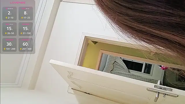 Alice-waner online show from March 2026 01:39:02 PM