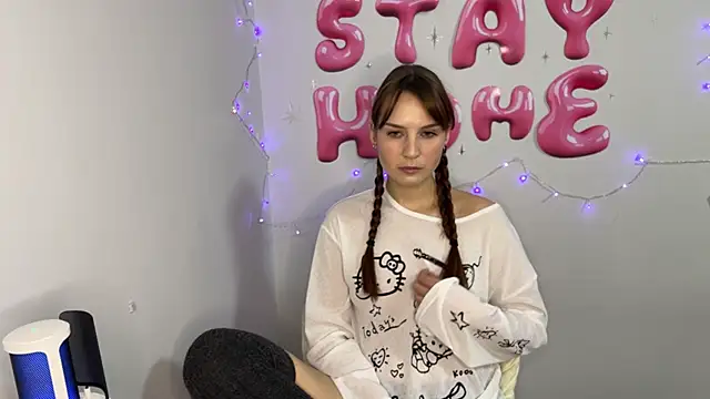 Snapshot of stayhomegirl chatting on February 2026 07:35:01 PM stayhomegirl online show from February 2026 07:35:01 PM