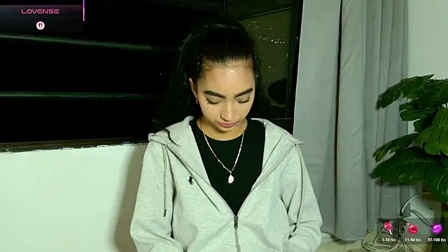 adelineevs online show from July 2026 12:02:02 AM