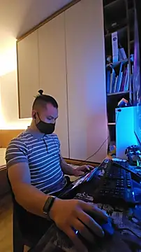 OnlyHand9x online show from February 2026 05:25:01 PM