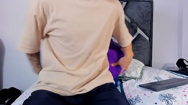 Snapshot of Liam_saint chatting on February 2026 12:12:01 PM Liam saint online show from February 2026 12:12:01 PM