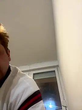 queerboth online show from January 2026 08:45:01 PM