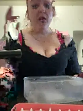 KittyCreamKisses online show from February 2026 09:24:01 PM