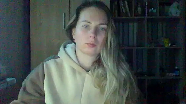 VikiLove765 online show from March 2026 03:18:02 PM