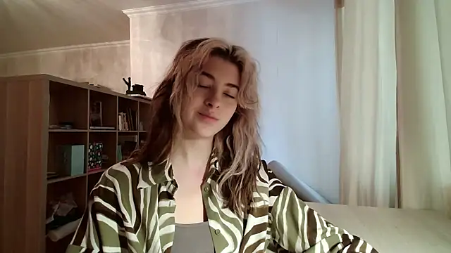 Snapshot of Dia_DeAmas chatting on March 2026 10:43:01 AM Dia DeAmas online show from March 2026 10:43:01 AM