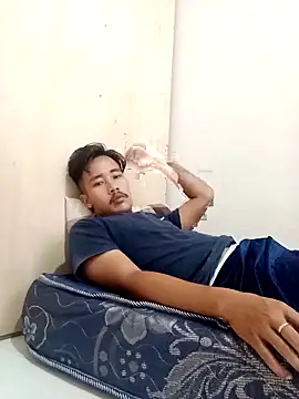 Reynalx online show from January 2026 11:03:02 PM