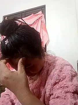 Snapshot of kira0021 chatting on January 2026 01:04:01 PM kira0021 online show from January 2026 01:04:01 PM