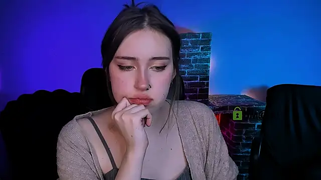 nancy xoxo  online show from January 2026 12:42:02 PM