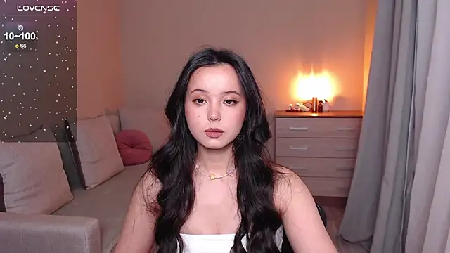 lia hetty online show from November 2025 04:49:01 PM