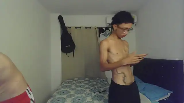 Snapshot of pocket_loversxxx chatting on February 2026 07:31:02 AM pocket loversxxx online show from February 2026 07:31:02 AM