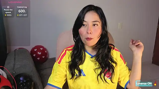Snapshot of LolaOpalX chatting on June 2026 12:00:01 AM LolaOpalX online show from June 2026 12:00:01 AM